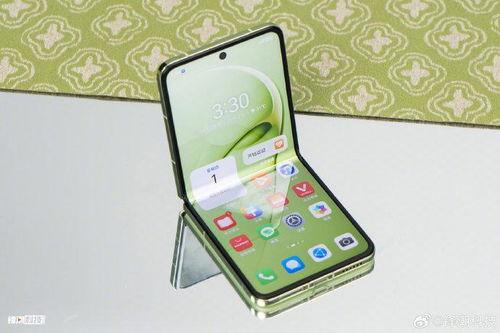 华为最新小折叠爆料,颠覆性设计，引领折叠屏新潮流